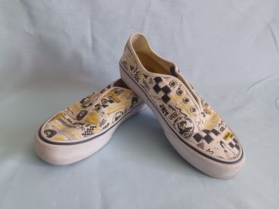 Vans off the Wall Skateboard Shoes – Size 7 Women's