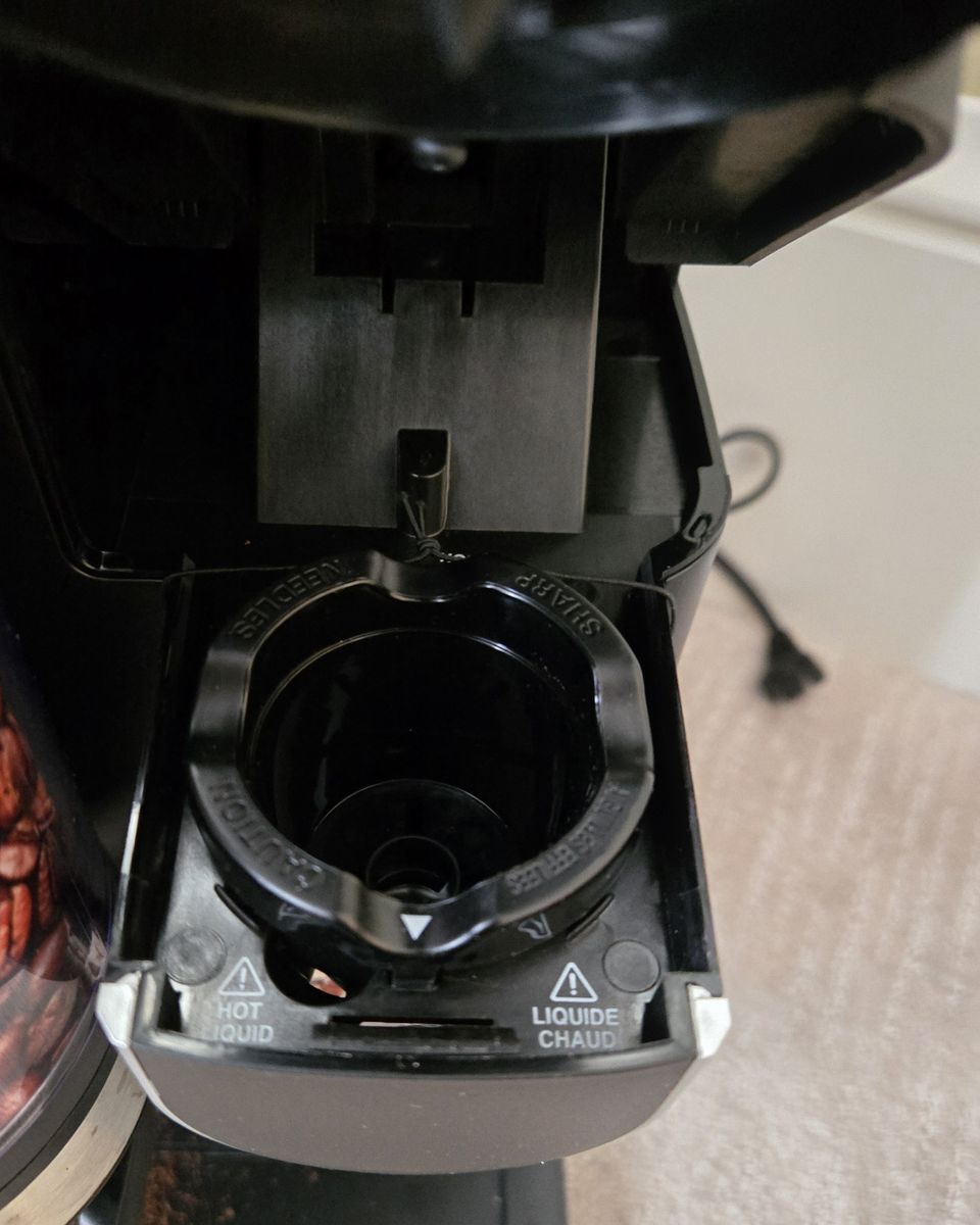 Cuisinart Single Serve Coffee Maker & Coffee Grinder