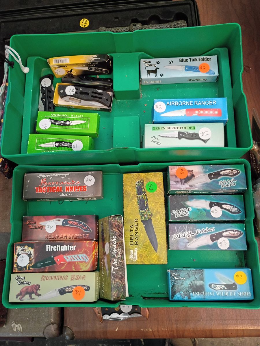 Pocket knives