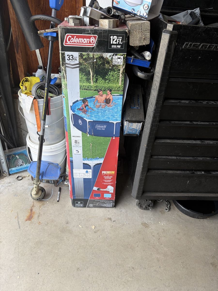 Coleman 12ft Pool