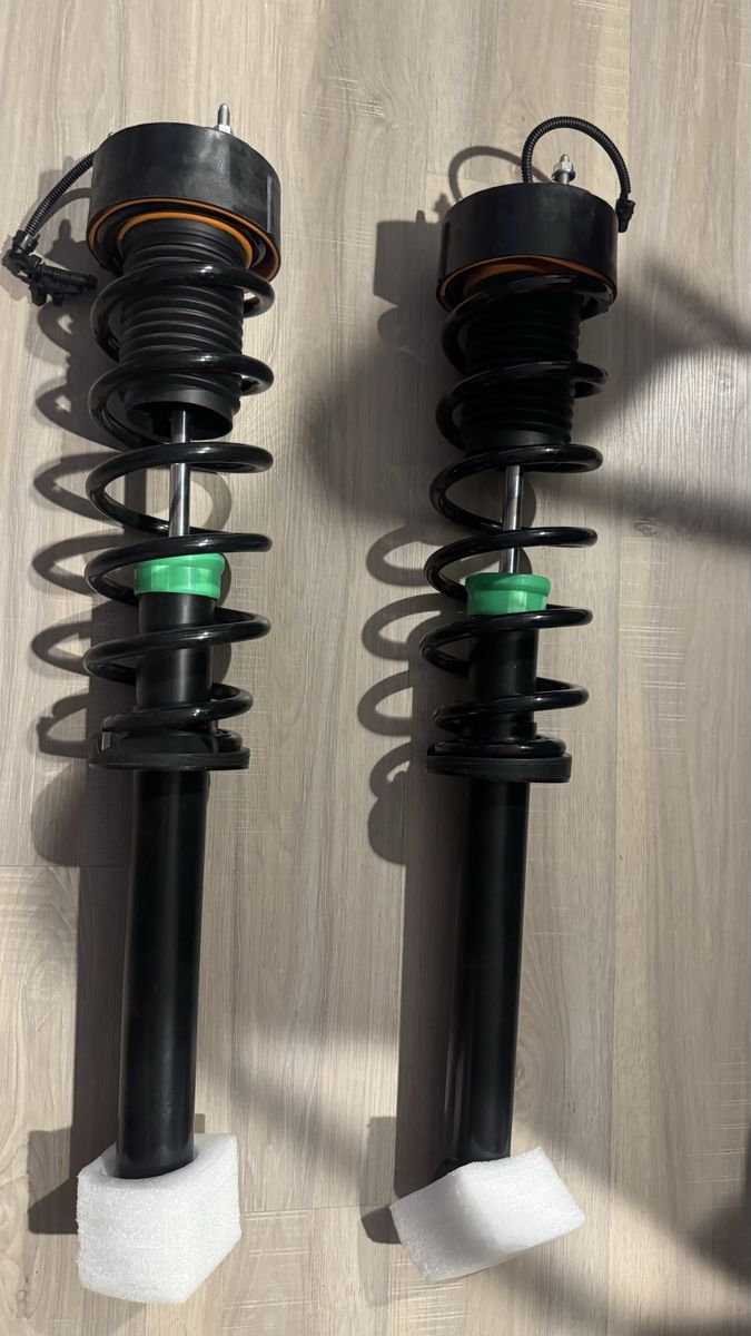 OEM GM Front Strut/Shock Assemblies Pair 2016-2020 Cadillac
