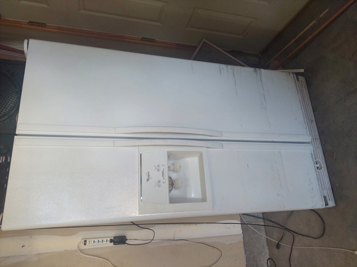 Free working fridge/freezer
