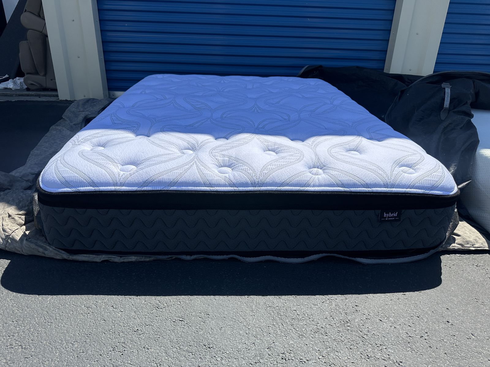 Ashley Hybrid Queen Mattress