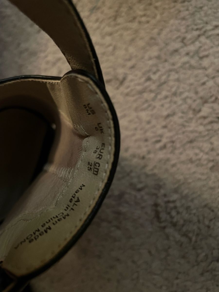 Main image 3