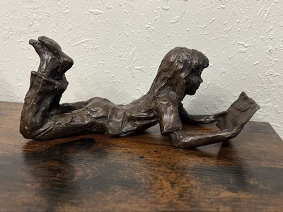 Dennis Smith Bronze Limited 25/30 Girl Reading Sculpture Statue