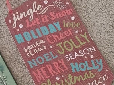 Christmas Holiday Wood Sign Decor - Jingle, Let it Snow, Jolly, Merry, Holly, Joy, Peace