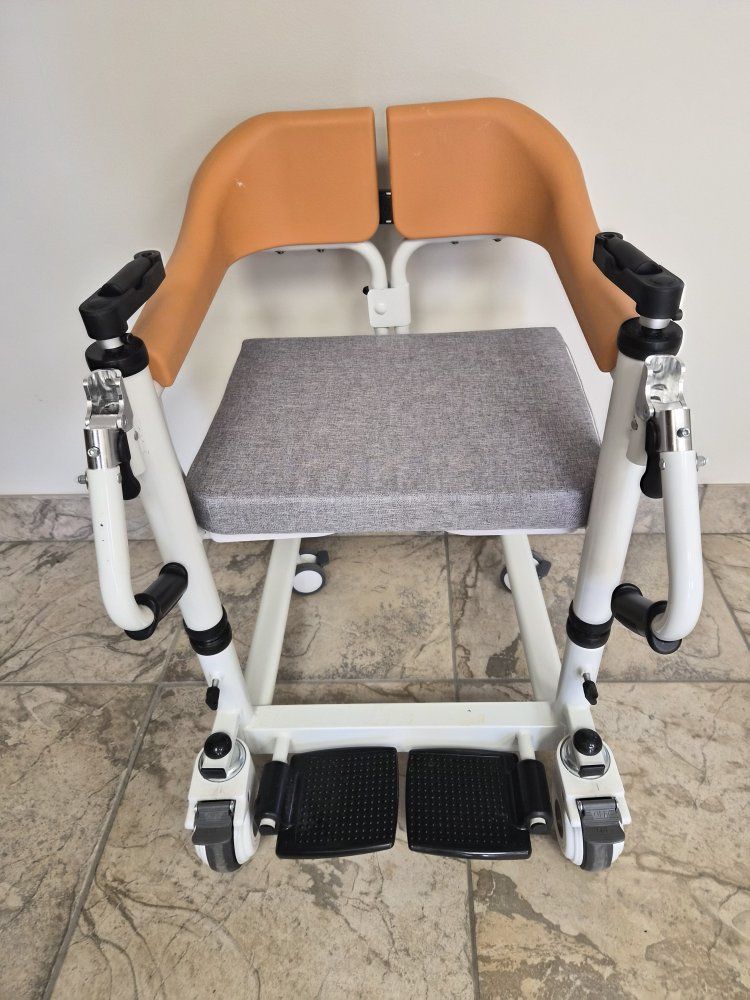 Patient Transfer Lift Chair / Wheelchair with Split Seat and Footrests