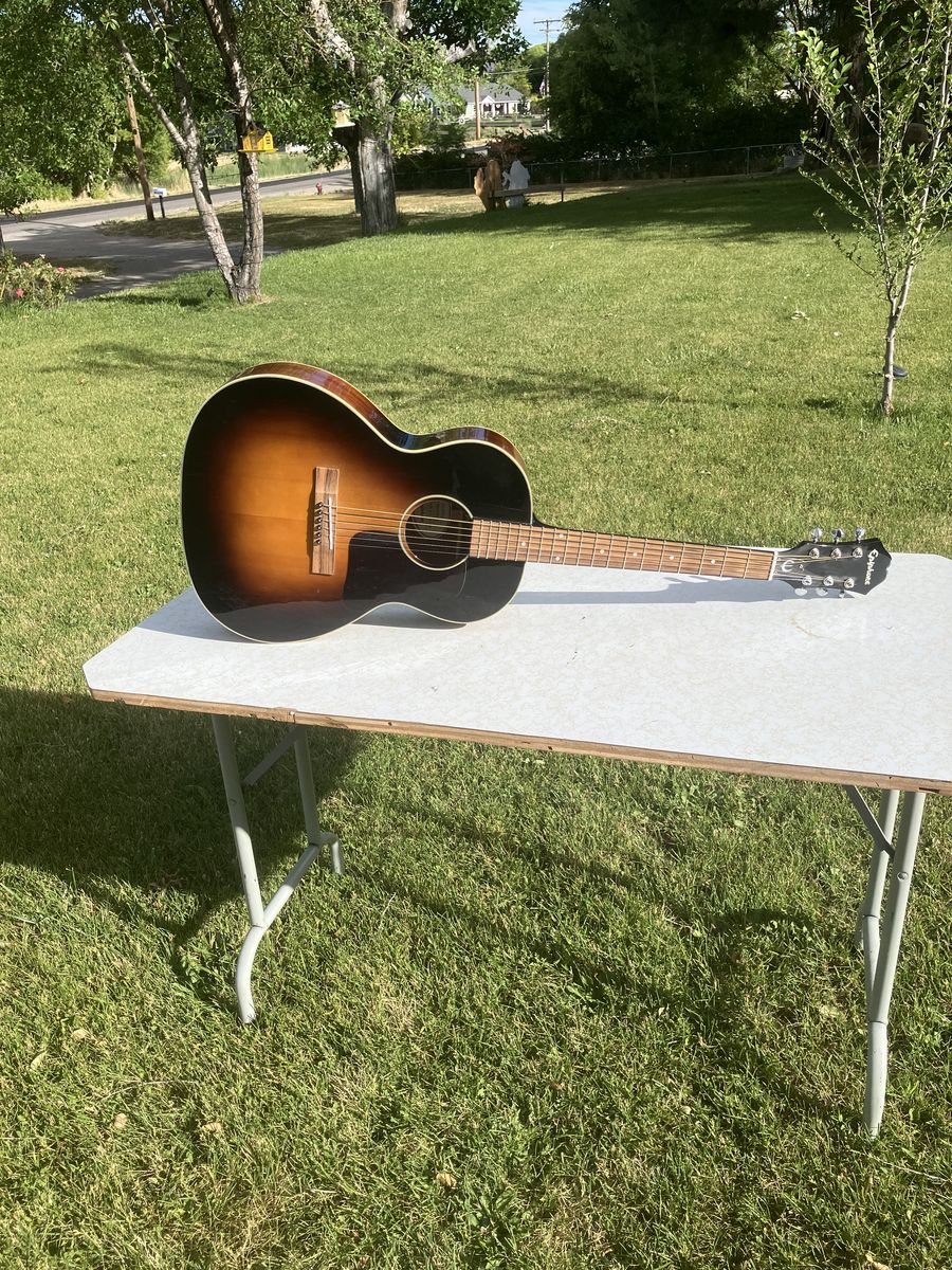 Epiphone EL-00 acoustic guitar