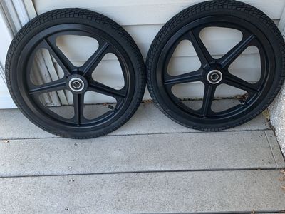 Pair of Black 5-Spoke Mag Bicycle Wheels with Tires