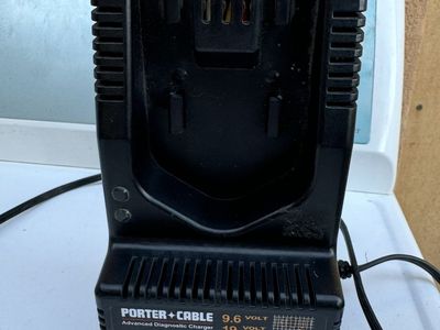 PORTER-CABLE 8605 9.6V/19.2V 1-Hour NiCd Advanced Diagnostic Battery Charger