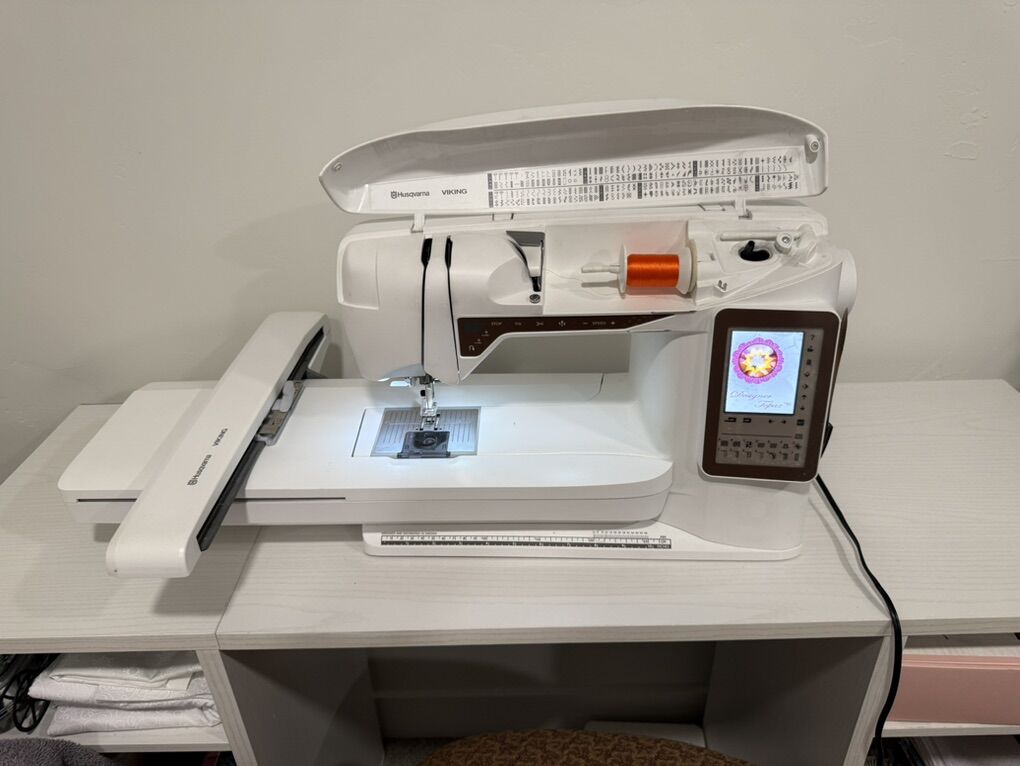 Sewing/embroidery Machine