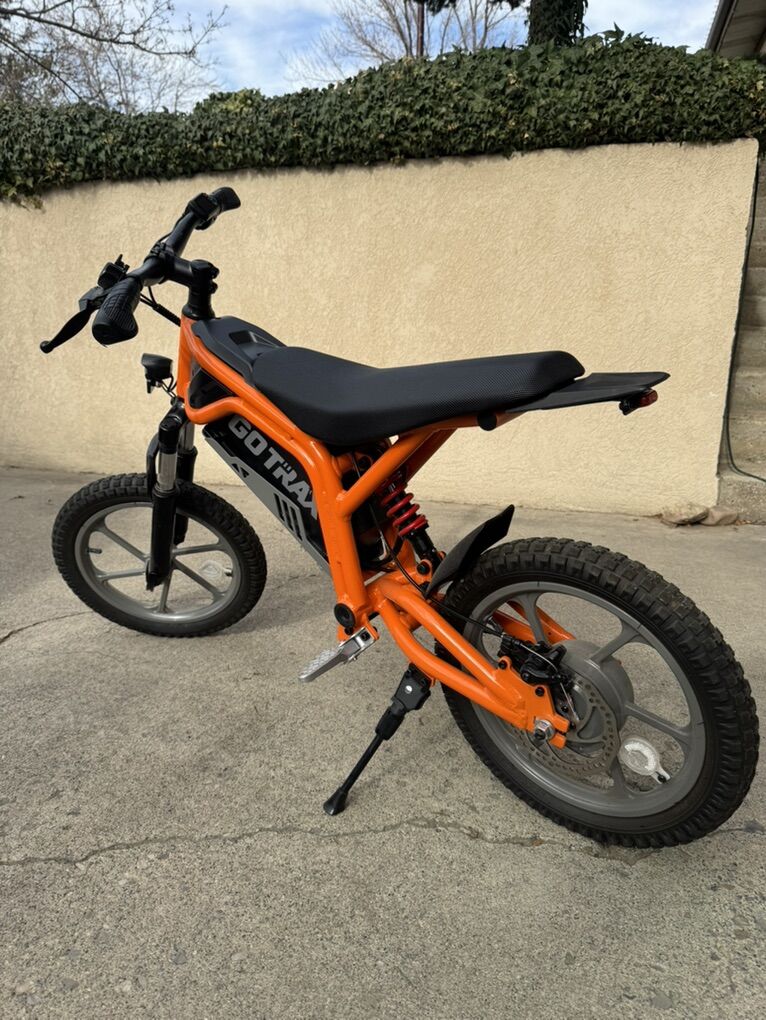 GoTrax Fitz16 Electric Dirt Bike