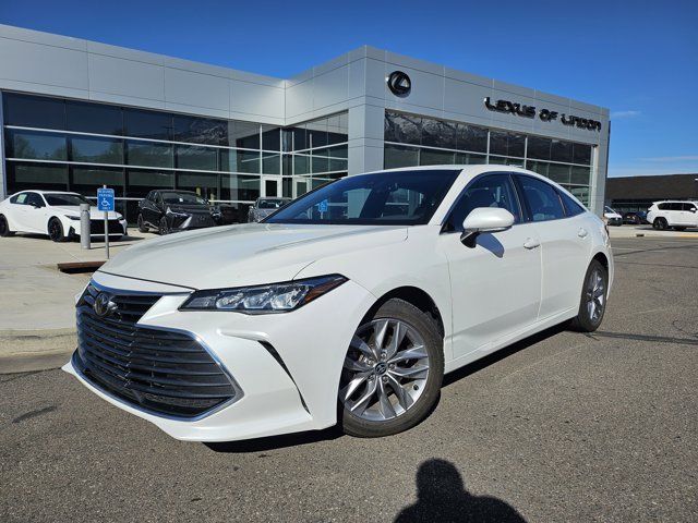 2022 Toyota Avalon XLE