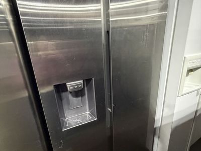 GOOD SAMSUNG COUNTER DEPTH SIDE BY SIDE FRIDGE