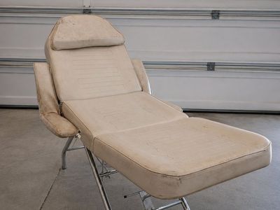 Adjustable Spa Facial & Massage Chair Table with Metal Frame