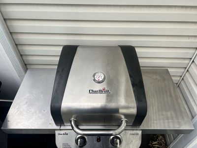 FREE Char-Broil Signature Series Gas Grill - Stainless Steel - Works Great, Missing Wheel