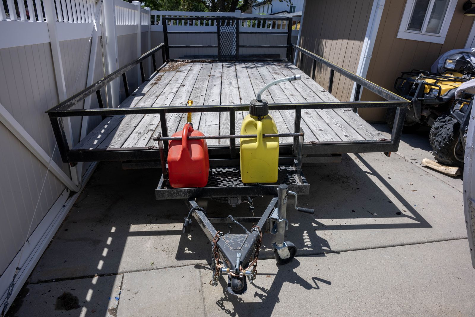 Utility Trailer - Tandem Axle, Wood Deck, Front Basket for Storage