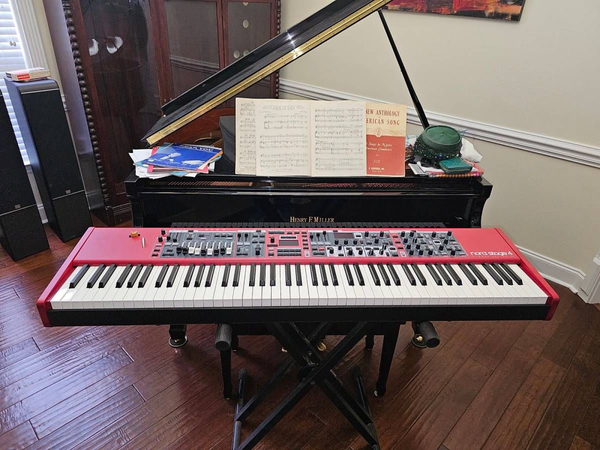 Nord Stage 4 HA88 Hammer Action 88-Key w/case Digital Piano