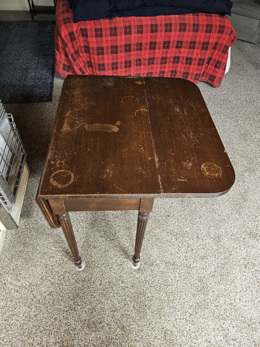 Vintage Mahogany Drop-Leaf Table – Mid-Century Project Piece