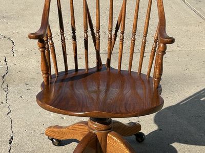 Ethan Allen Oak Vintage Windsor-style Executive Office Chair