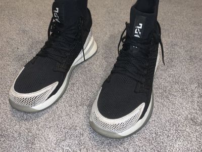 Apl Carbon 10s (size 9.5)