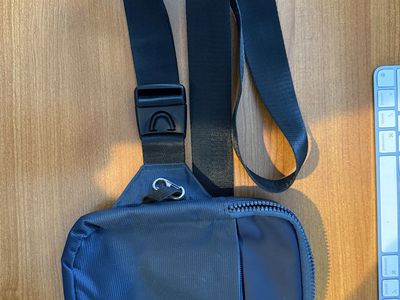 Global Concepts Sling Bag