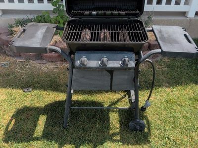 Used Outdoor Gas Grill with Side Tables - Perfect for Patios & Backyards