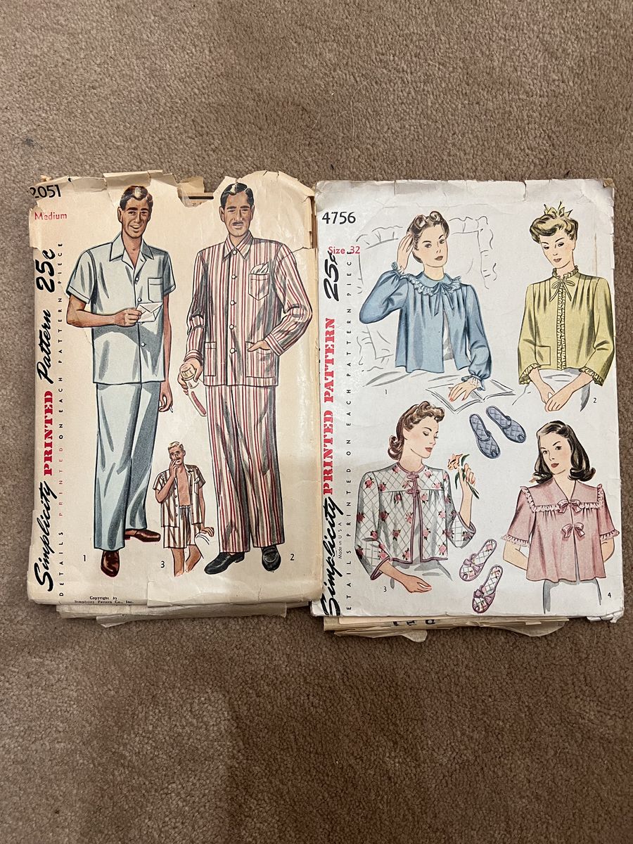 Vintage sewing patterns. 1940s.
