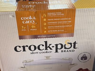 Crock-Pot Cook & Carry 7 Qt. Oval Slow Cooker with Digital Countdown Display & Auto Warm Setting