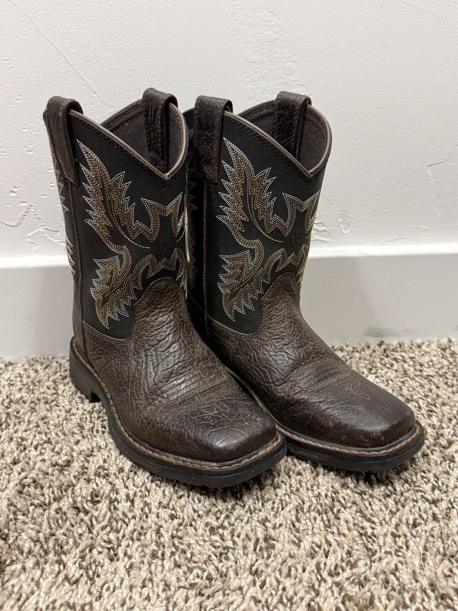 Kids 12C Ariat Tombstone Wide Square Toe Cowboy Boots