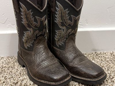 Kids 12C Ariat Tombstone Wide Square Toe Cowboy Boots