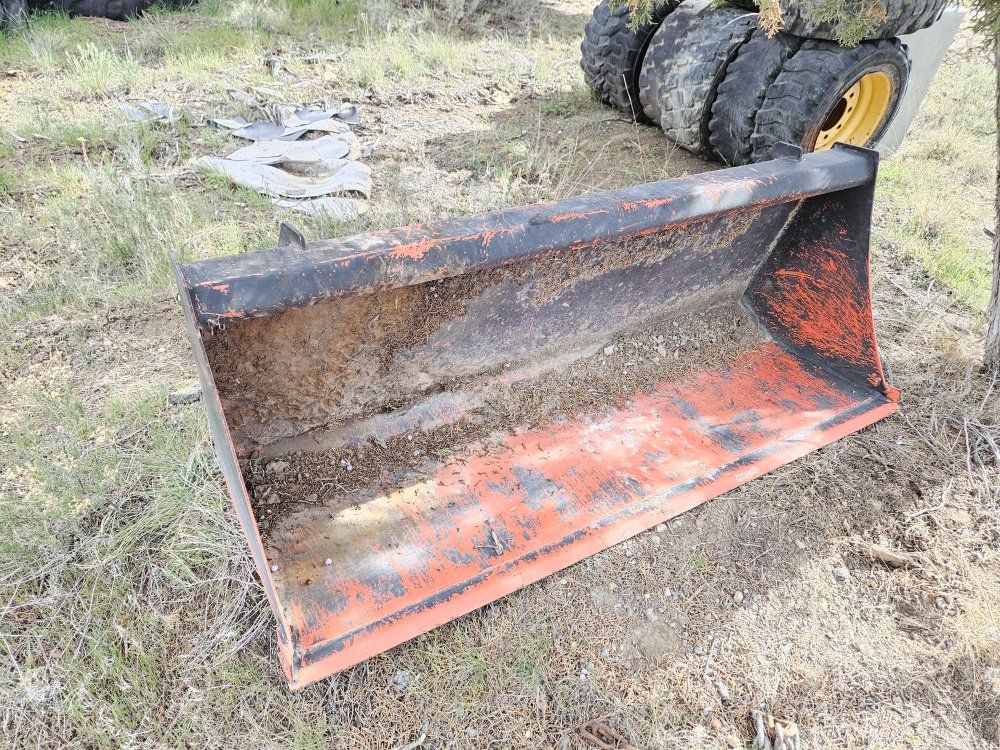 60" Skid Steer Bucket universal mount