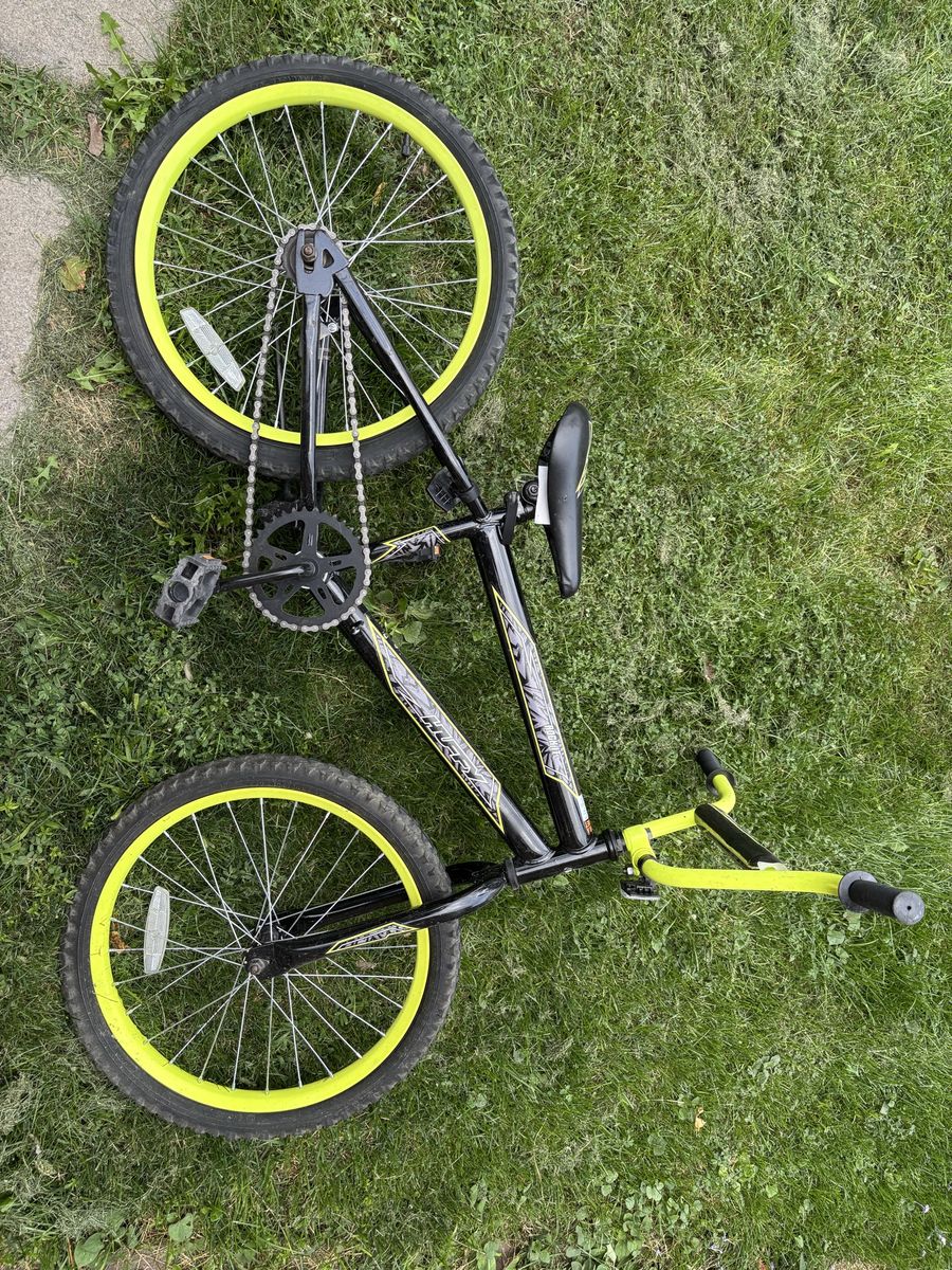 Huffy Bike Black and Neon Yellow