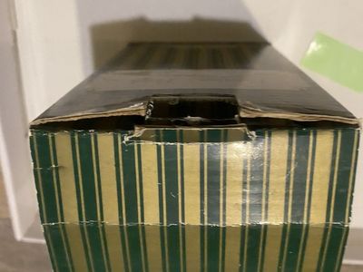 New in box Potpourri Press Victorian Sleigh Room Scenter - Warming Candle & Potpourri Set, Green/Gold