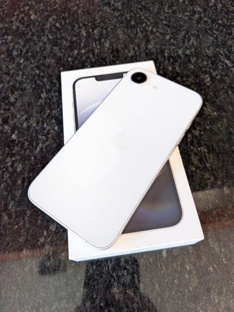 iPhone 16e - Unlocked | Like New Condition