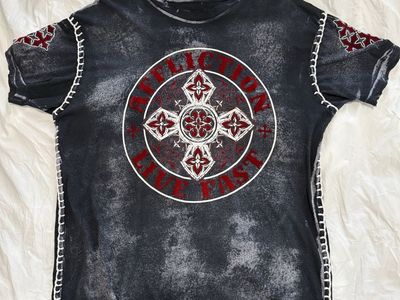 Affliction Live Fast Short Sleeve T-Shirt Size Large Black Distressed Cross Graphic