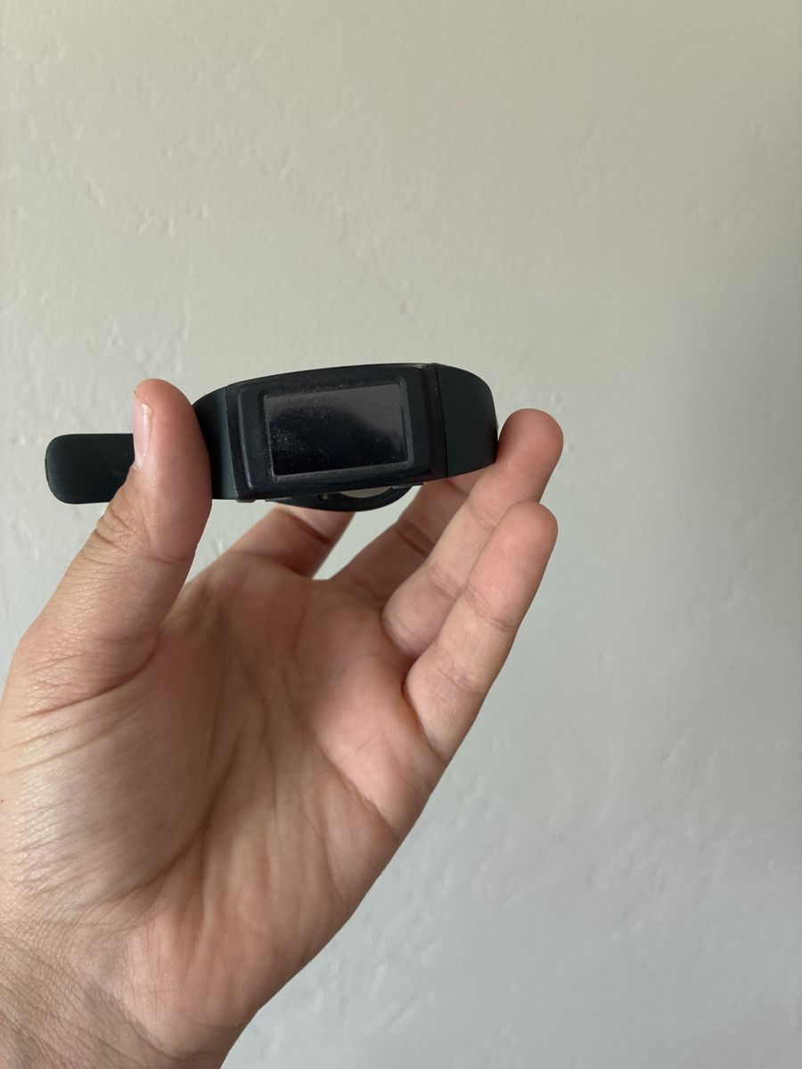 Black Smart Watch Fitness Tracker . don’t have charger still works
