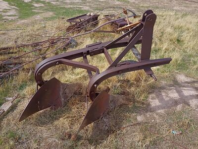 2 Bottom Plow, 3 point hitch