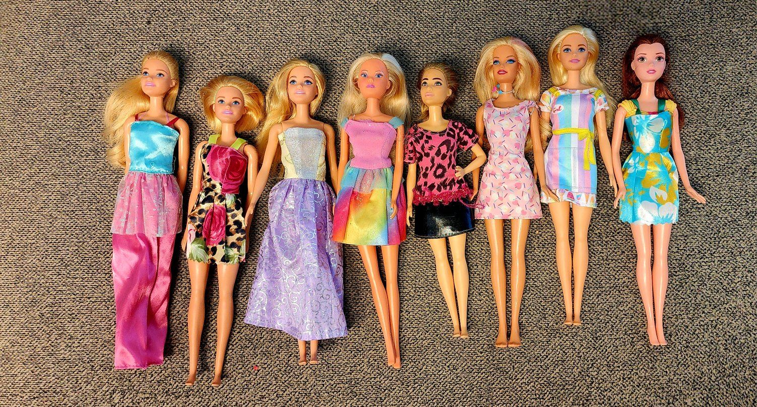 Barbie Doll Lot (7) Mixed Outfits Blonde Hair Fashion Dolls