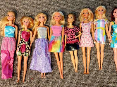 Barbie Doll Lot (7) Mixed Outfits Blonde Hair Fashion Dolls