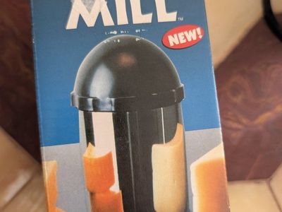 2 gourmet cheese mills
