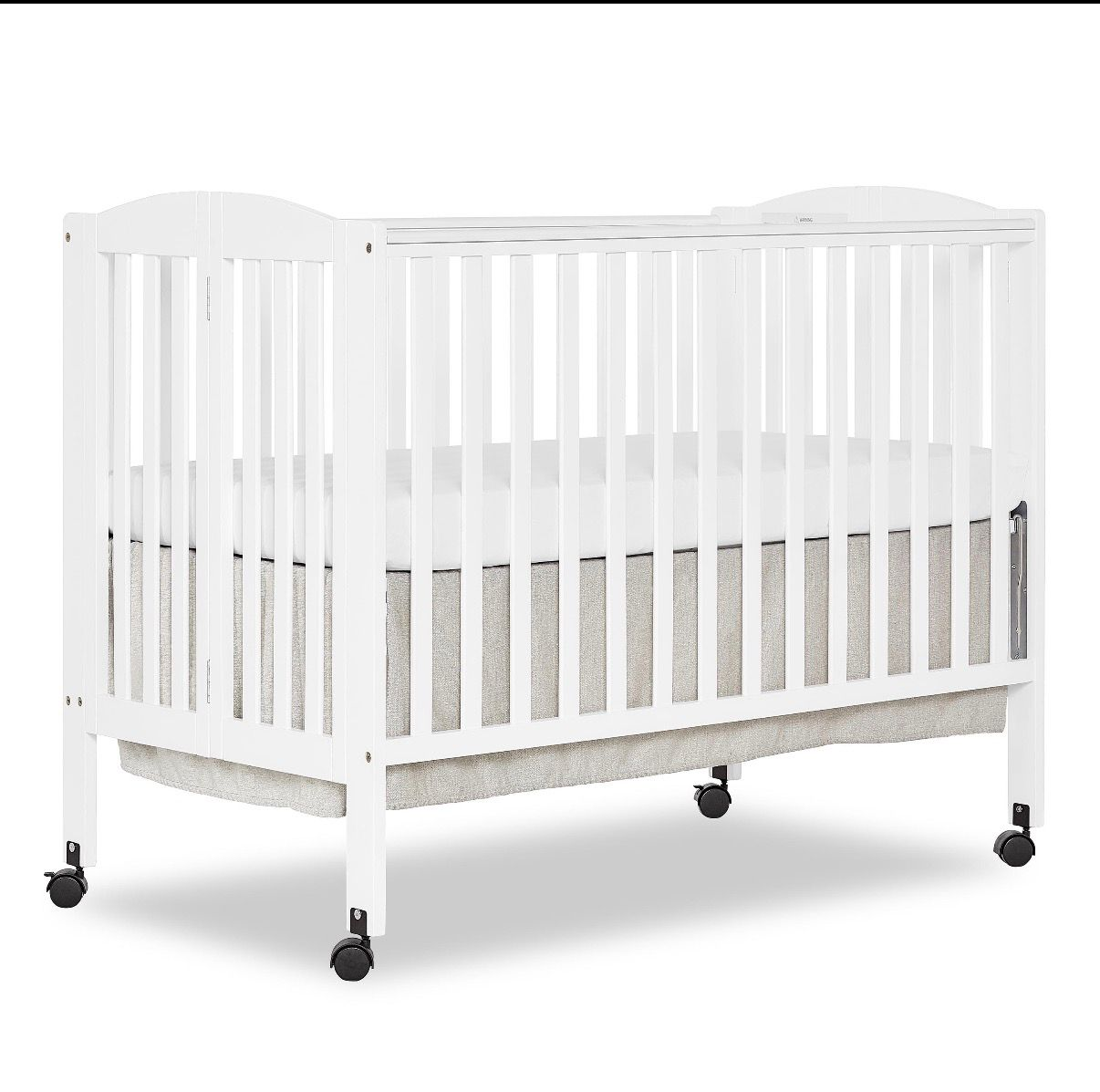 Dream On Me Folding Full Size Crib – NEW
