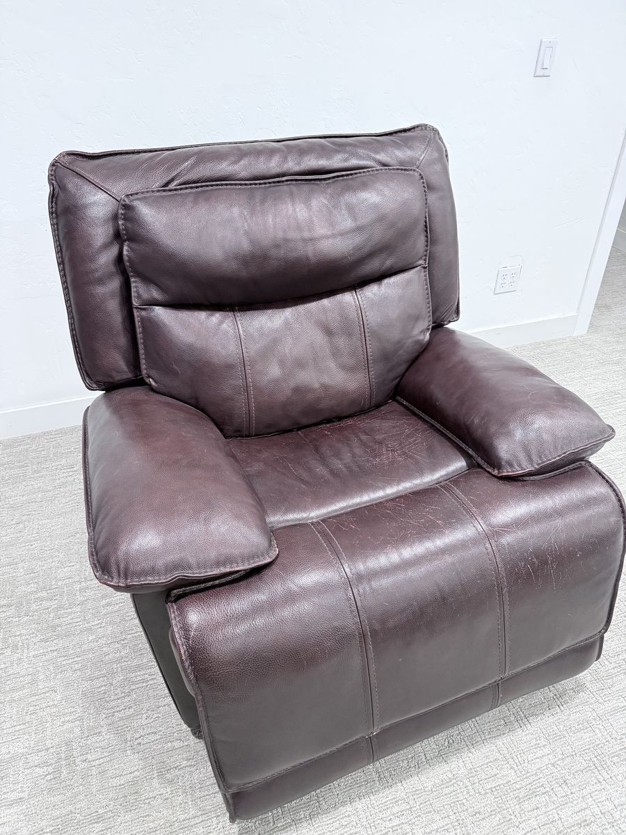 La-Z-Boy Power Recliner - Like New