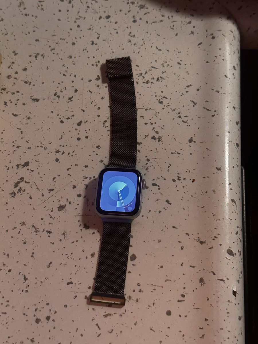 Apple Watch Series 6 A2353 GPS Cellular 44mm Space Gray with Milanese Loop Band