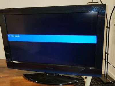 32" Toshiba TV