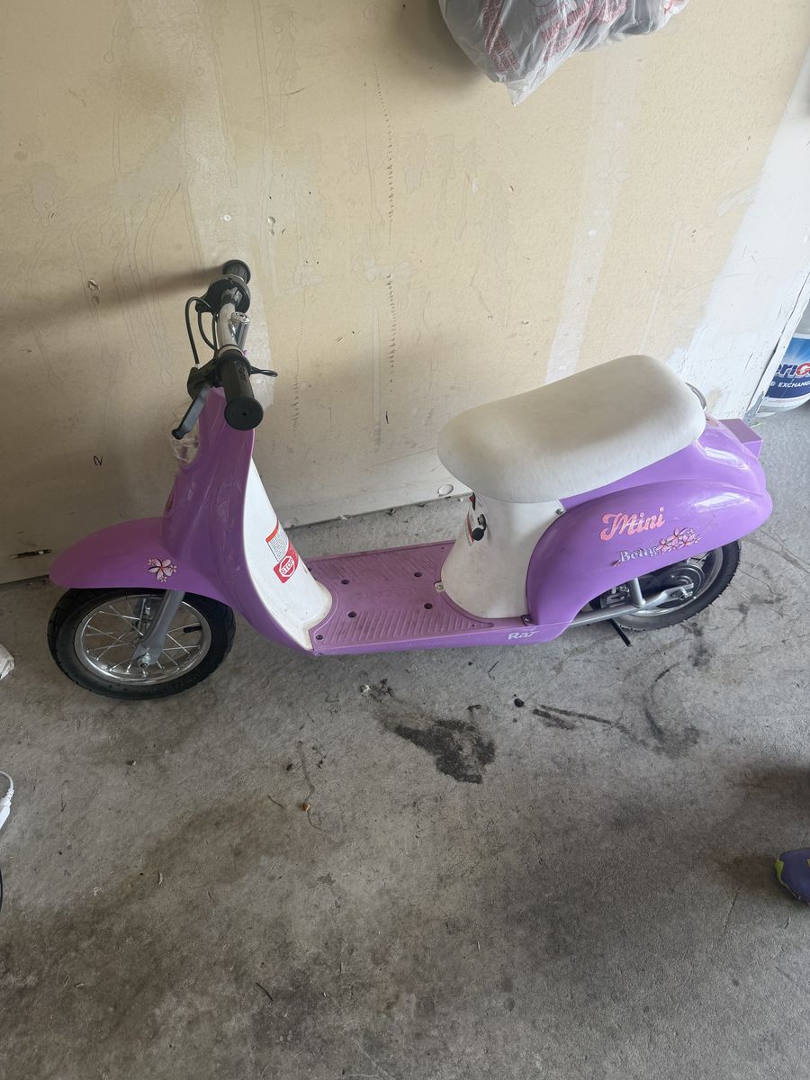 Electric mo-ped/scooter. 15mph max. 