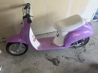 Electric mo-ped/scooter. 15mph max.