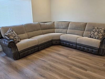 Spacious 6-Seat Reclining Sectional Sofa with USB Port - Gray Fabric & Dark Leather-Look Trim