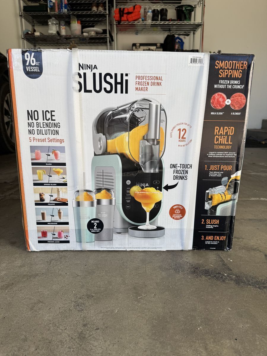 New Ninja Slushi machine 96oz