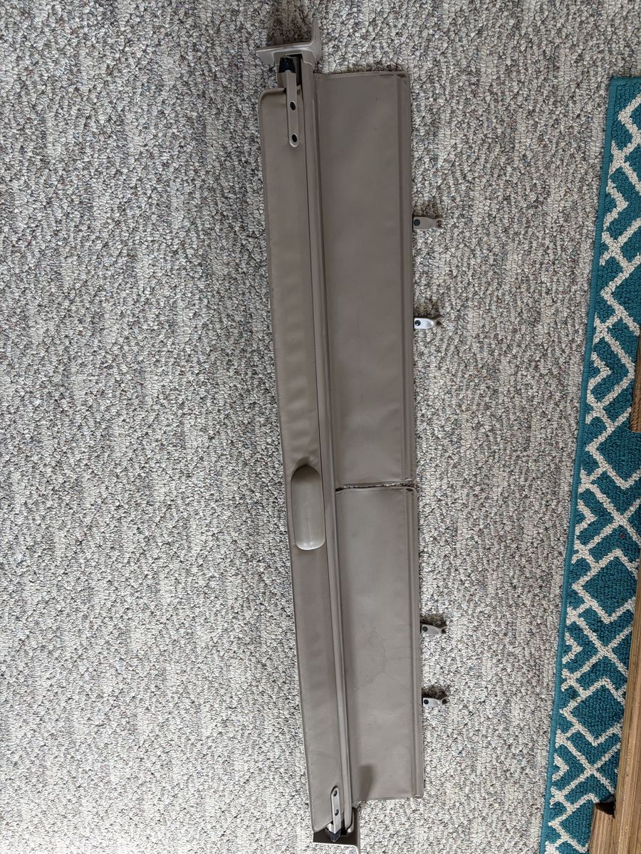 4 RUNNER CARGO RETRACTABLE COVER TAN 2000